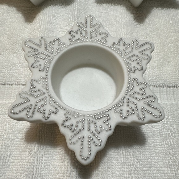 PARTYLITE Snow Flakes Tea light Candle Holders (Set Of 2) Vintage (3.75x2") - Picture 2 of 3
